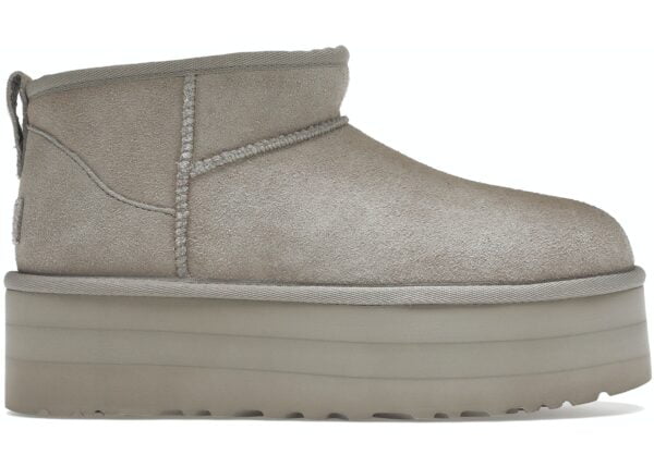 UGG Classic Mini Platform Boot Goat (W)